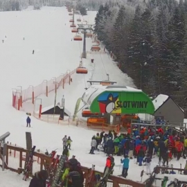 Tragiczny wypadek na stoku narciarskim w Krynicy. Pracownik Słotwiny-Arena nie żyje